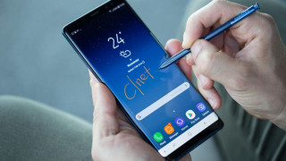 Samsung plans to sell a Galaxy Note with a foldable screen in 2018