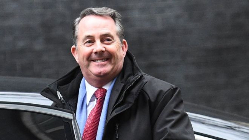 'Brexit 50-50' if May's deal rejected, says Liam Fox