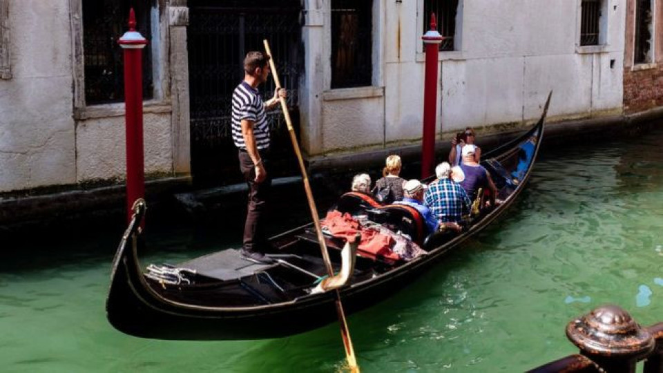 Venice to charge tourist entry fee for short stays