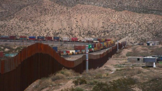 Trump wall: President addresses nation on border 'crisis'