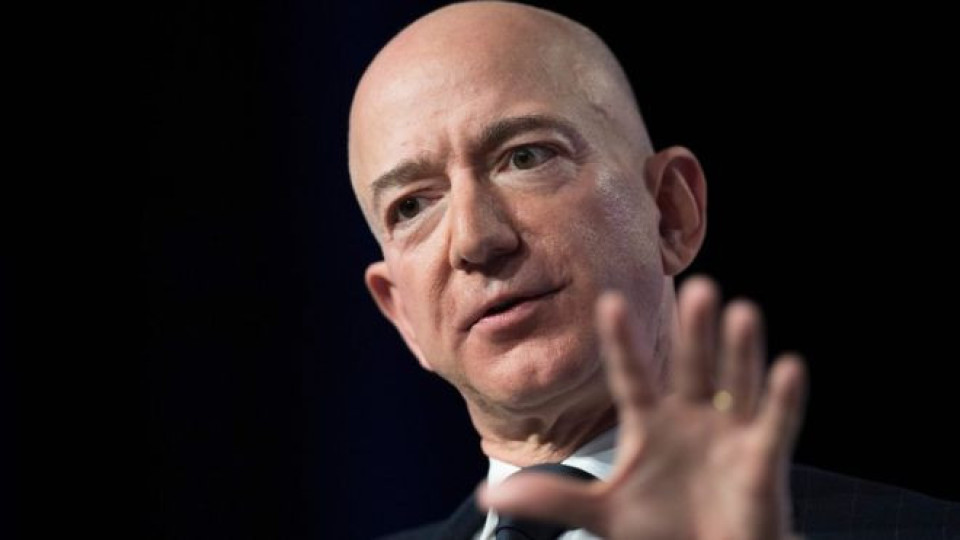 Jeff Bezos accuses National Enquirer owner of 'extortion and blackmail'