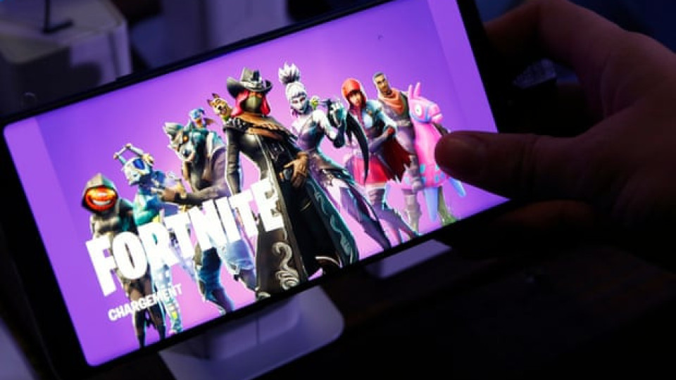 Fortnite maker pulls ads over YouTube 'paedophile ring' claims