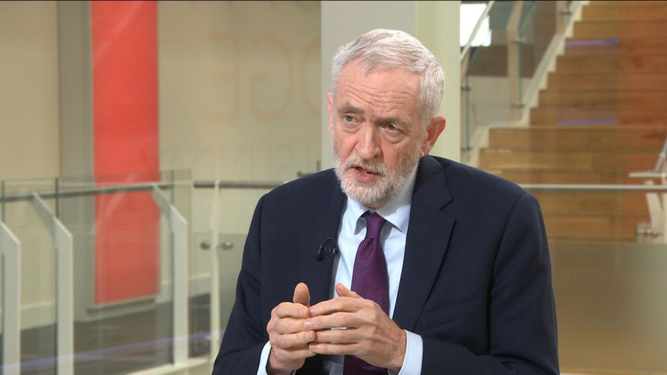 Jeremy Corbyn to hold cross-party talks to break Brexit deadlock