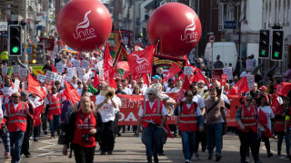 Swindon Honda workers march against factory closure