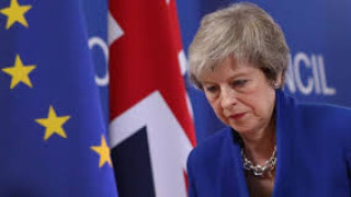 PM clings on to hope of compromise deal as Brexit looms