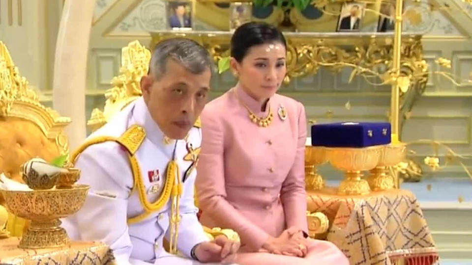 Thailand’s King Maha Vajiralongkorn weds bodyguard in surprise ceremony