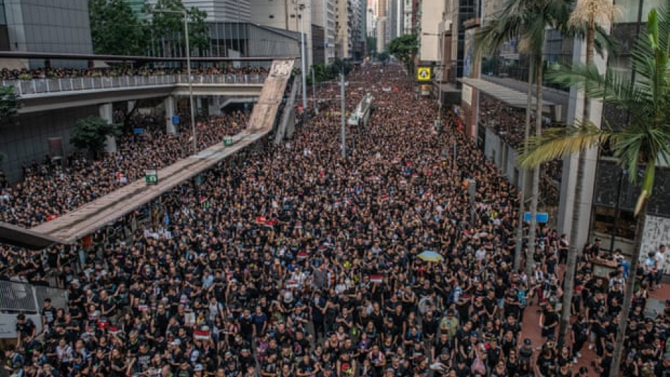 Hong Kong protests: pressure builds on Carrie Lam as public rejects apology