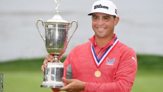 US Open: Gary Woodland holds off Brooks Koepka to win first major