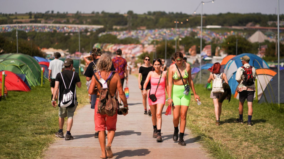 UK weather: 35C temperatures could smash records on Sizzling Saturday