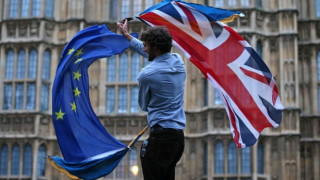 Brexit: EU prepares to grant UK three-month extension
