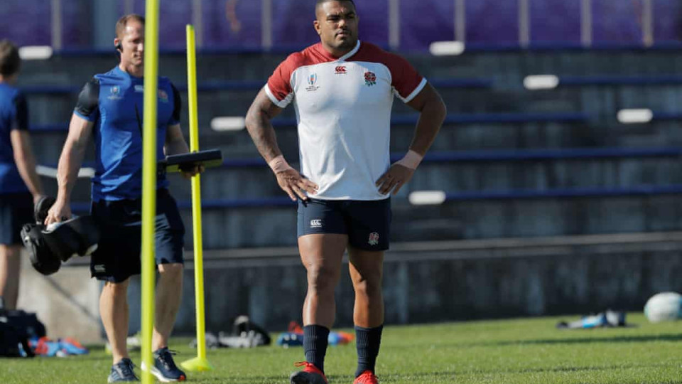 England sweat on Kyle Sinckler after restricted part in training session
